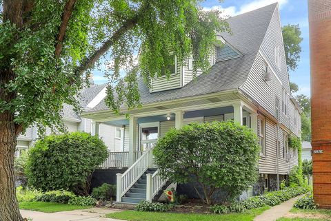 Tiny photo for 3420 Grove Avenue, Berwyn, IL 60402 (MLS # 12471362)