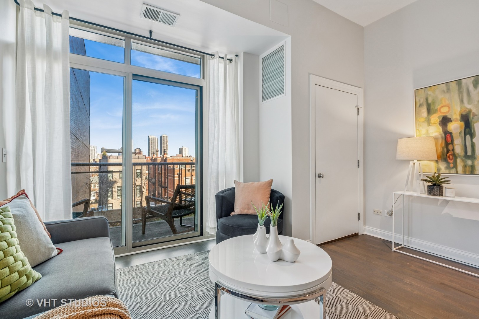 230 W DIVISION Street 608