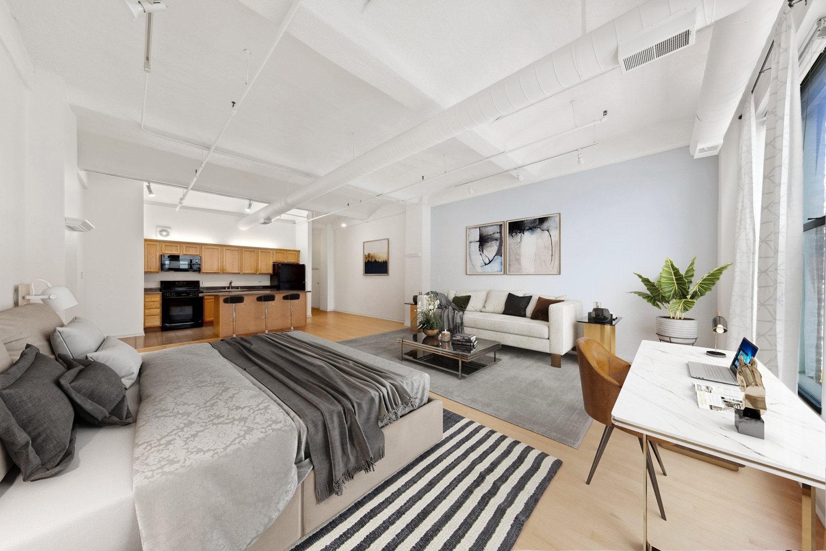 633 S Plymouth Court 707