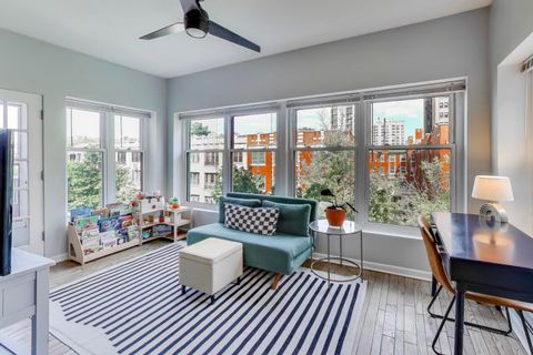 Tiny photo for 435 W SURF Street #4A, Chicago, IL 60657 (MLS # 12477516)