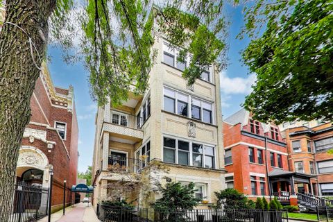Photo of 435 W SURF Street #4A, Chicago, IL 60657 (MLS # 12477516)