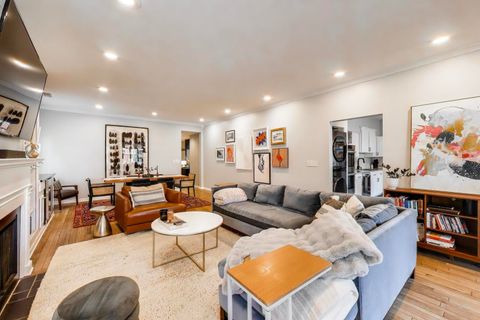 Tiny photo for 435 W SURF Street #4A, Chicago, IL 60657 (MLS # 12477516)