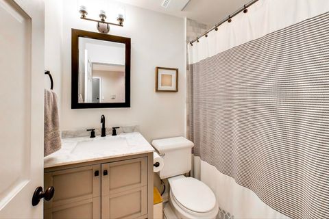 Tiny photo for 435 W SURF Street #4A, Chicago, IL 60657 (MLS # 12477516)