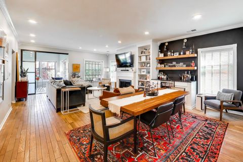 Tiny photo for 435 W SURF Street #4A, Chicago, IL 60657 (MLS # 12477516)