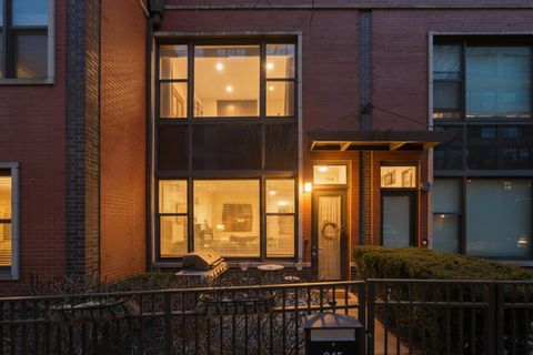 Tiny photo for 945 N Kingsbury Street #119, Chicago, IL 60610 (MLS # 12595437)