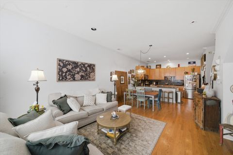 Tiny photo for 945 N Kingsbury Street #119, Chicago, IL 60610 (MLS # 12595437)