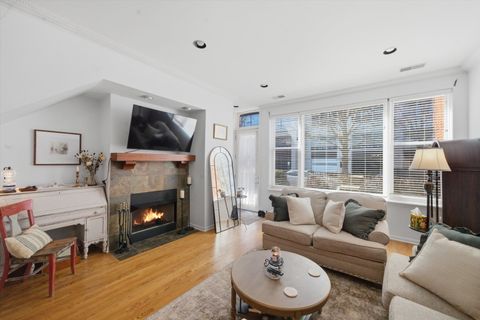 Tiny photo for 945 N Kingsbury Street #119, Chicago, IL 60610 (MLS # 12595437)