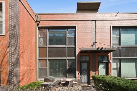 Tiny photo for 945 N Kingsbury Street #119, Chicago, IL 60610 (MLS # 12595437)
