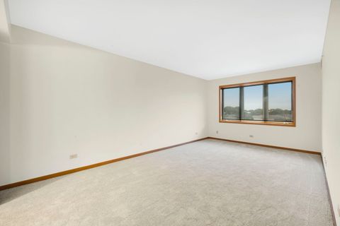 Tiny photo for 9510 S Kolmar Avenue #406, Oak Lawn, IL 60453 (MLS # 12492999)