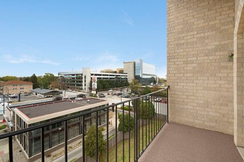 Tiny photo for 9510 S Kolmar Avenue #406, Oak Lawn, IL 60453 (MLS # 12492999)