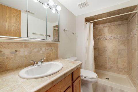 Tiny photo for 9510 S Kolmar Avenue #406, Oak Lawn, IL 60453 (MLS # 12492999)
