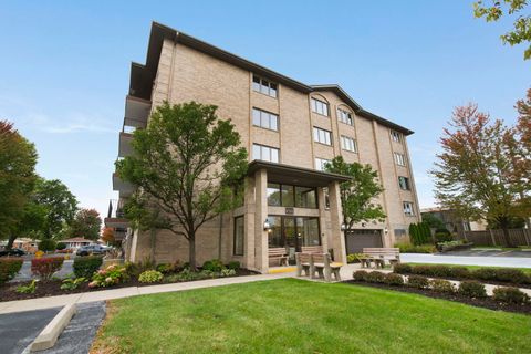Tiny photo for 9510 S Kolmar Avenue #406, Oak Lawn, IL 60453 (MLS # 12492999)