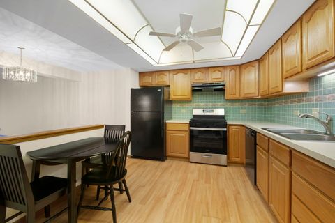 Tiny photo for 9510 S Kolmar Avenue #406, Oak Lawn, IL 60453 (MLS # 12492999)