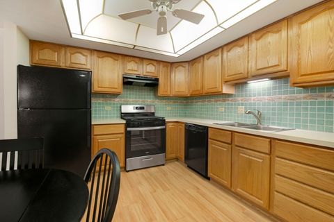 Tiny photo for 9510 S Kolmar Avenue #406, Oak Lawn, IL 60453 (MLS # 12492999)