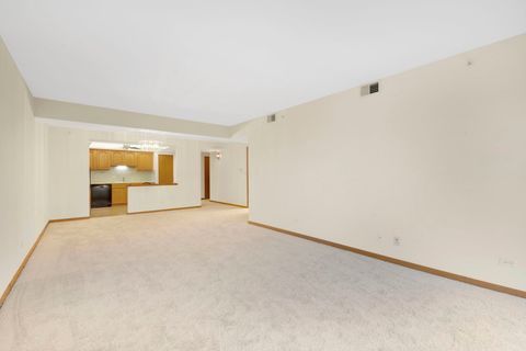 Tiny photo for 9510 S Kolmar Avenue #406, Oak Lawn, IL 60453 (MLS # 12492999)