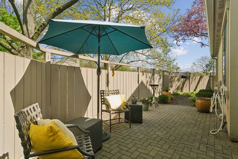 Tiny photo for 471 Old Barn Road, Lake Barrington, IL 60010 (MLS # 12582281)