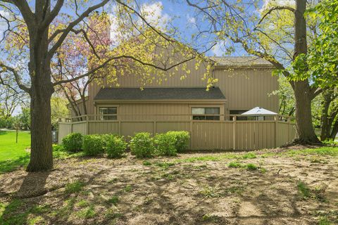 Photo of 471 Old Barn Road, Lake Barrington, IL 60010 (MLS # 12582281)