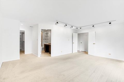 Tiny photo for 7131 N Caldwell Avenue #4S, Chicago, IL 60646 (MLS # 12528713)