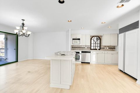 Tiny photo for 7131 N Caldwell Avenue #4S, Chicago, IL 60646 (MLS # 12528713)