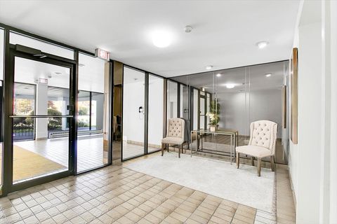 Tiny photo for 7131 N Caldwell Avenue #4S, Chicago, IL 60646 (MLS # 12528713)