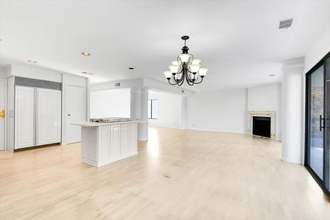 Tiny photo for 7131 N Caldwell Avenue #4S, Chicago, IL 60646 (MLS # 12528713)