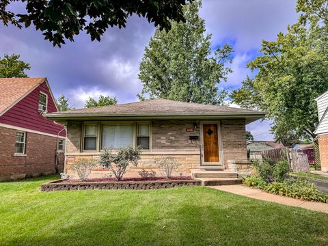 Photo of 612 N Hillside Avenue, Hillside, IL 60162 (MLS # 12491979)