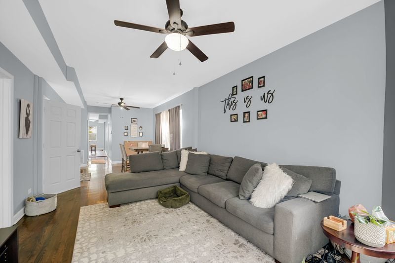 1422 E 72nd Place