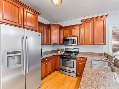 Tiny photo for 265 N WILMETTE Avenue, Westmont, IL 60559 (MLS # 12618293)