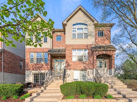 Tiny photo for 265 N WILMETTE Avenue, Westmont, IL 60559 (MLS # 12618293)