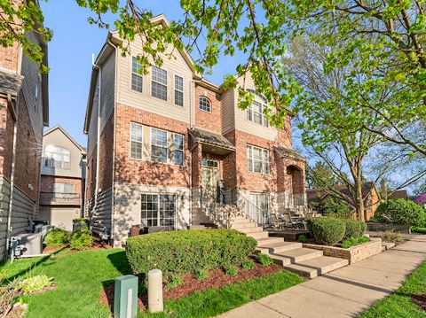 Tiny photo for 265 N WILMETTE Avenue, Westmont, IL 60559 (MLS # 12618293)