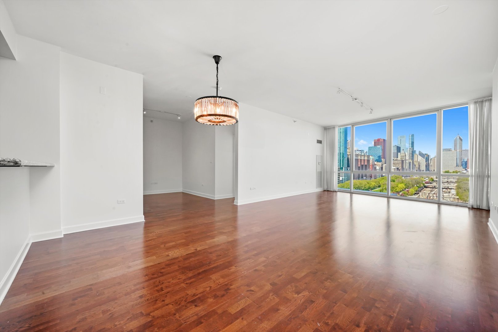 1201 S Prairie Avenue 1502