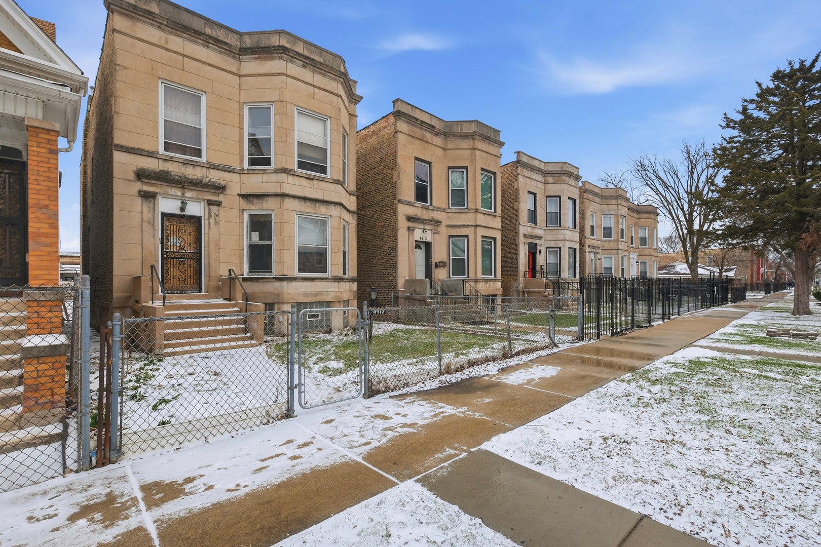 4912 W Fulton Street