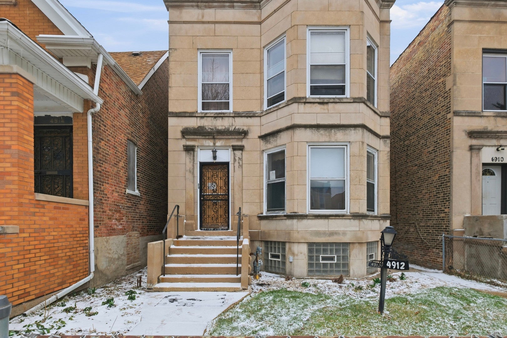 4912 W Fulton Street