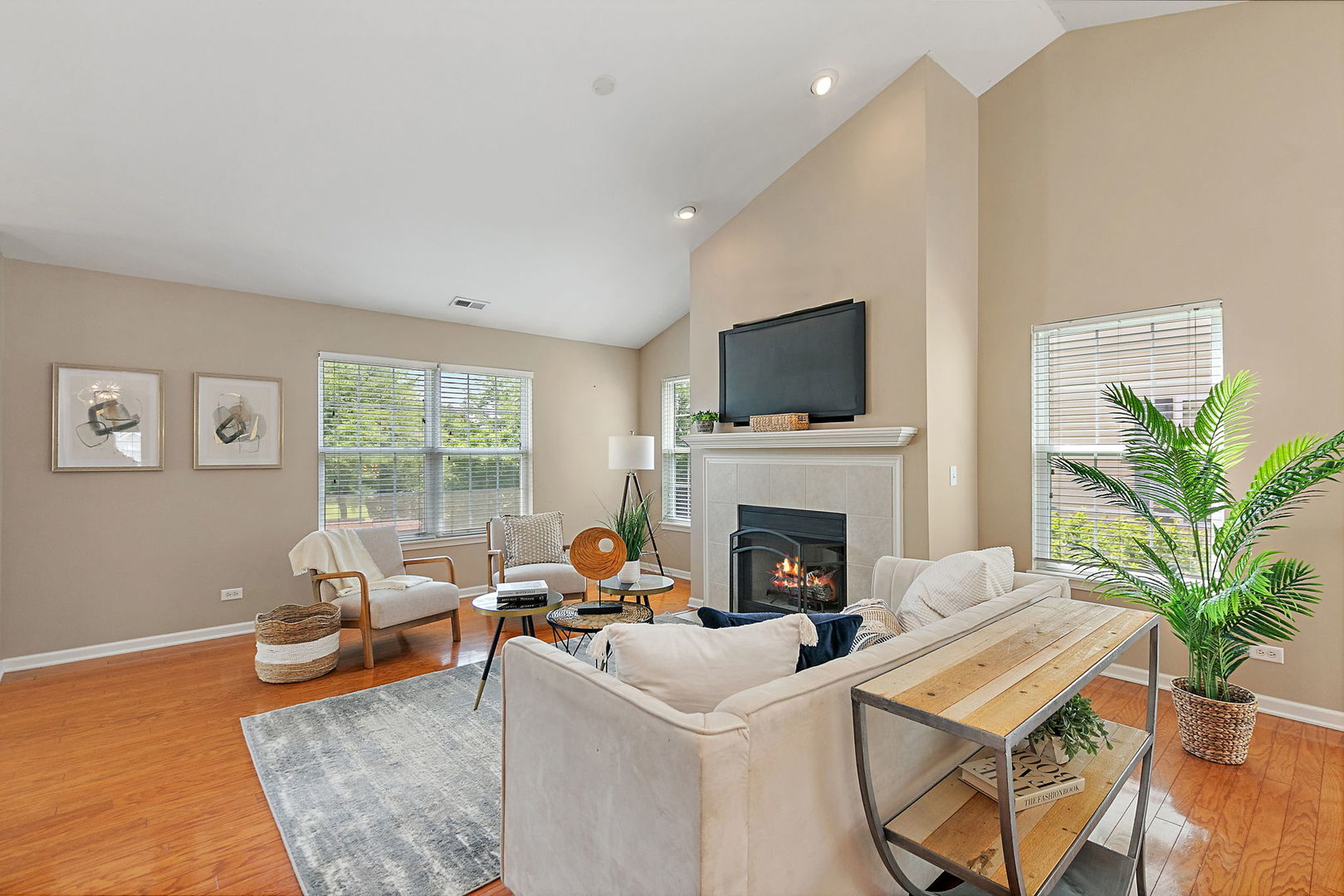 2330 Georgetown Circle