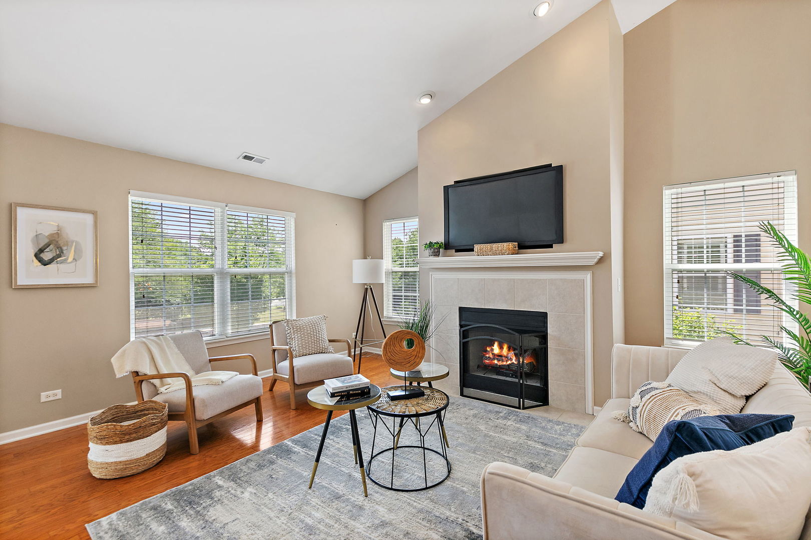 2330 Georgetown Circle