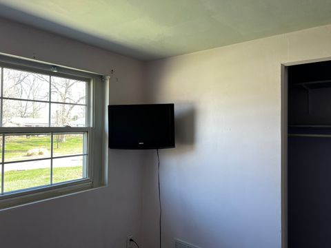 Tiny photo for 33 Westwood Drive, Mt Vernon, IL 62864 (MLS # 12594441)