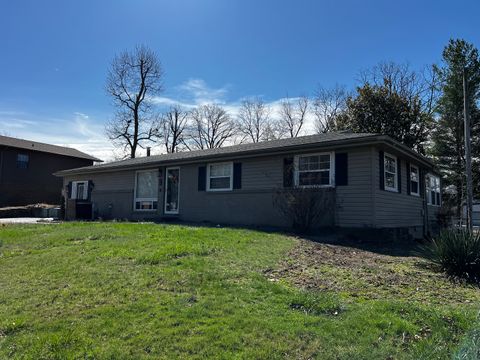 Tiny photo for 33 Westwood Drive, Mt Vernon, IL 62864 (MLS # 12594441)