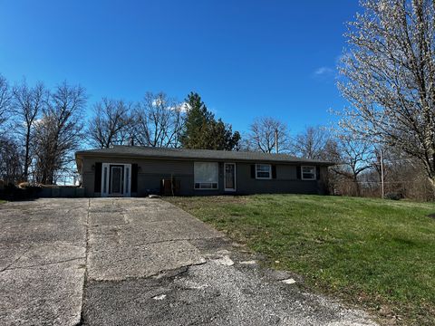 Tiny photo for 33 Westwood Drive, Mt Vernon, IL 62864 (MLS # 12594441)