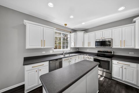 Tiny photo for 2321 Hudson Circle, Aurora, IL 60502 (MLS # 12588884)