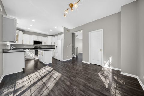 Tiny photo for 2321 Hudson Circle, Aurora, IL 60502 (MLS # 12588884)