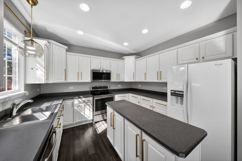 Tiny photo for 2321 Hudson Circle, Aurora, IL 60502 (MLS # 12588884)