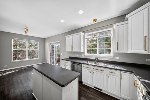 Tiny photo for 2321 Hudson Circle, Aurora, IL 60502 (MLS # 12588884)