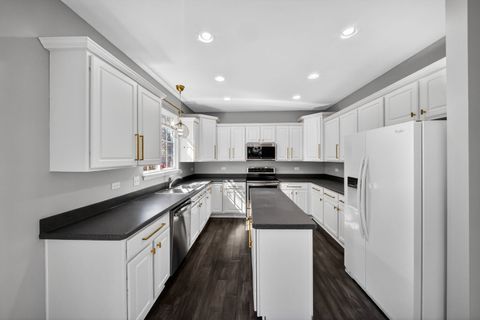 Tiny photo for 2321 Hudson Circle, Aurora, IL 60502 (MLS # 12588884)