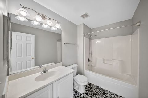 Tiny photo for 2321 Hudson Circle, Aurora, IL 60502 (MLS # 12588884)