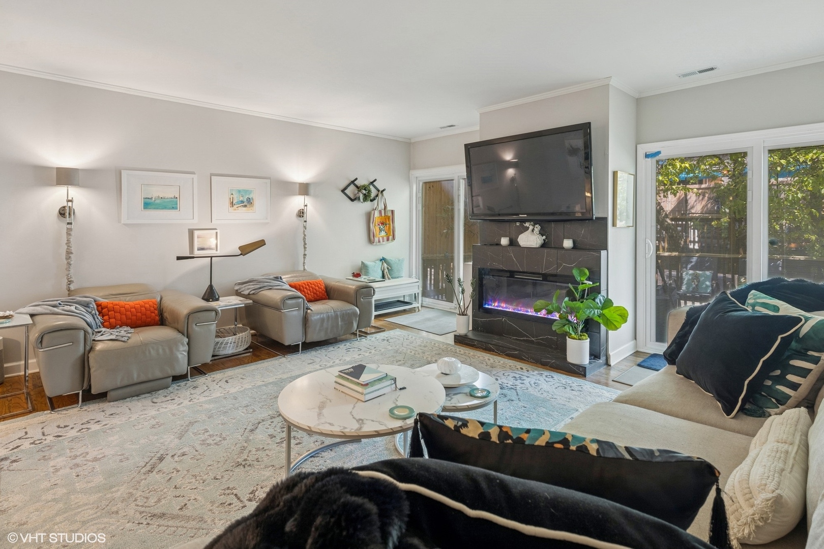 328 W Concord Place