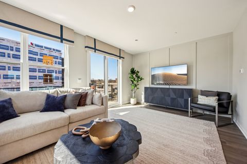 Tiny photo for 1175 lakepointe Drive, Schaumburg, IL 60173 (MLS # 12551059)