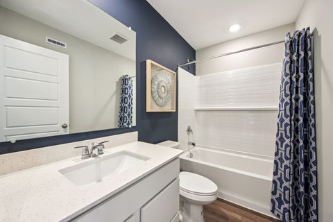 Tiny photo for 1175 lakepointe Drive, Schaumburg, IL 60173 (MLS # 12551059)