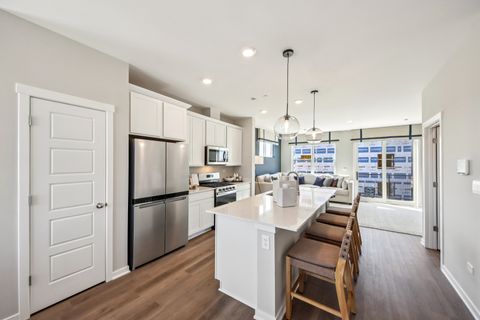 Tiny photo for 1175 lakepointe Drive, Schaumburg, IL 60173 (MLS # 12551059)