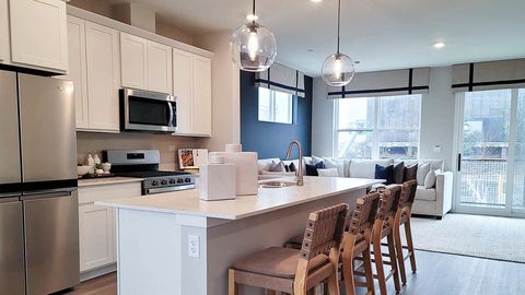 Tiny photo for 1175 lakepointe Drive, Schaumburg, IL 60173 (MLS # 12551059)