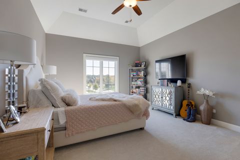 Tiny photo for 39W364 Longmeadow Lane, St. Charles, IL 60175 (MLS # 12619904)